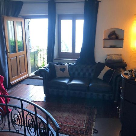 A Room With A View - Maisonnette Dans Bourg Medieval Au Bord Du Lac Leman Yvoire Exterior foto